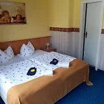 Zur Altstadt Hotel 3*