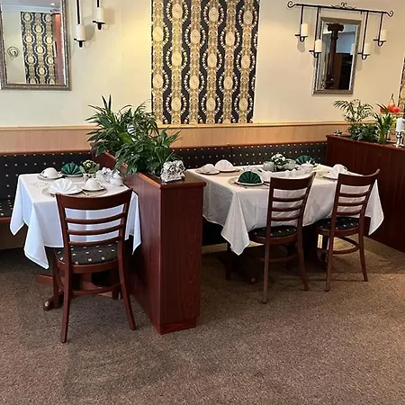 老城酒店 3* 策勒